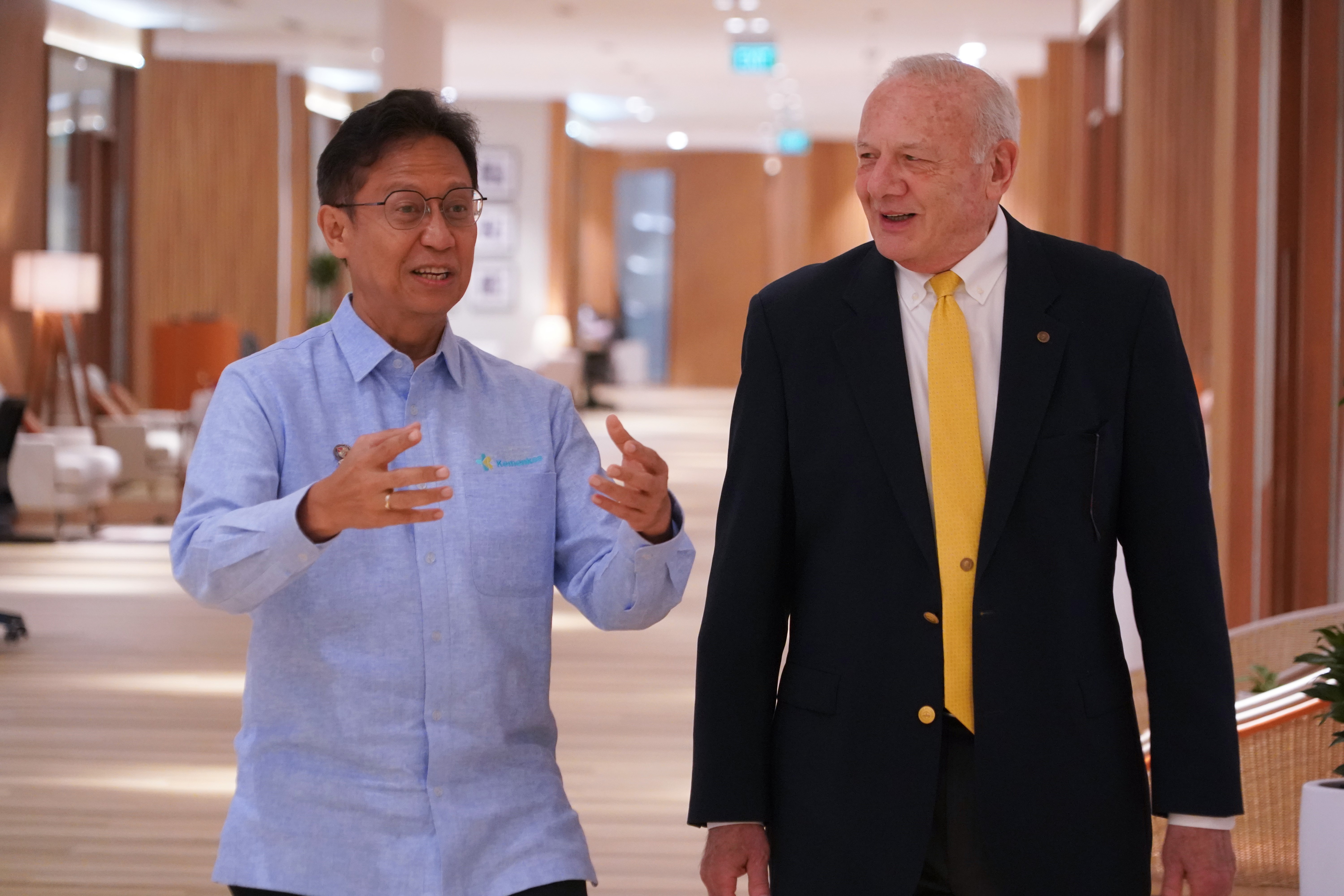 ACGME President and CEO Dr. Thomas J. Nasca with Indonesia Minister of Health Budi Gunadi Sadikin (photo courtesy of the Indonesia Ministry of Health)